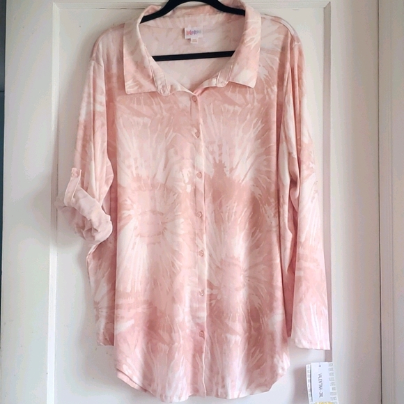 LuLaRoe Tops - NWT Lularoe Valentina - pink tie dye